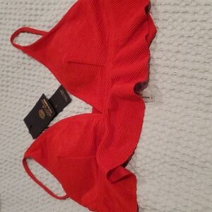 NWT SS Queen Bikini Top Size L